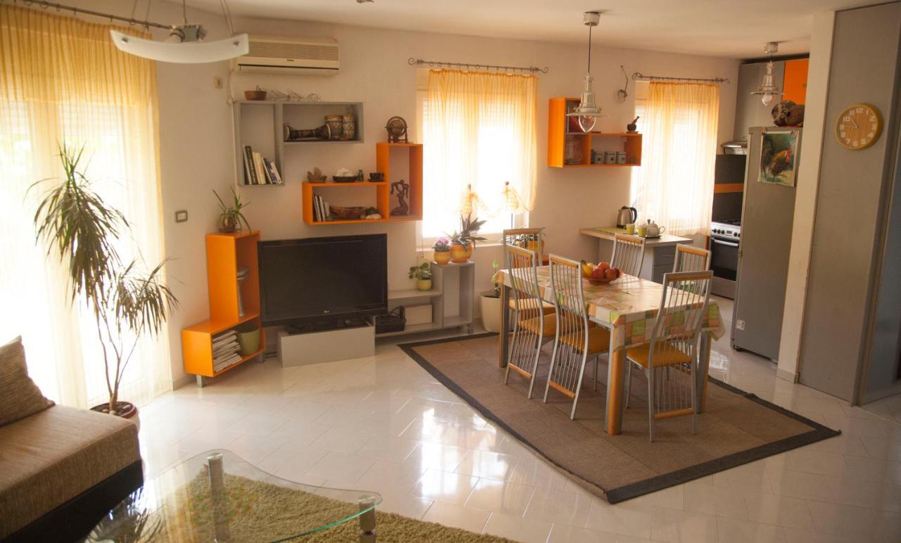 Mirta Apartments Family Farm Budva Eksteriør billede