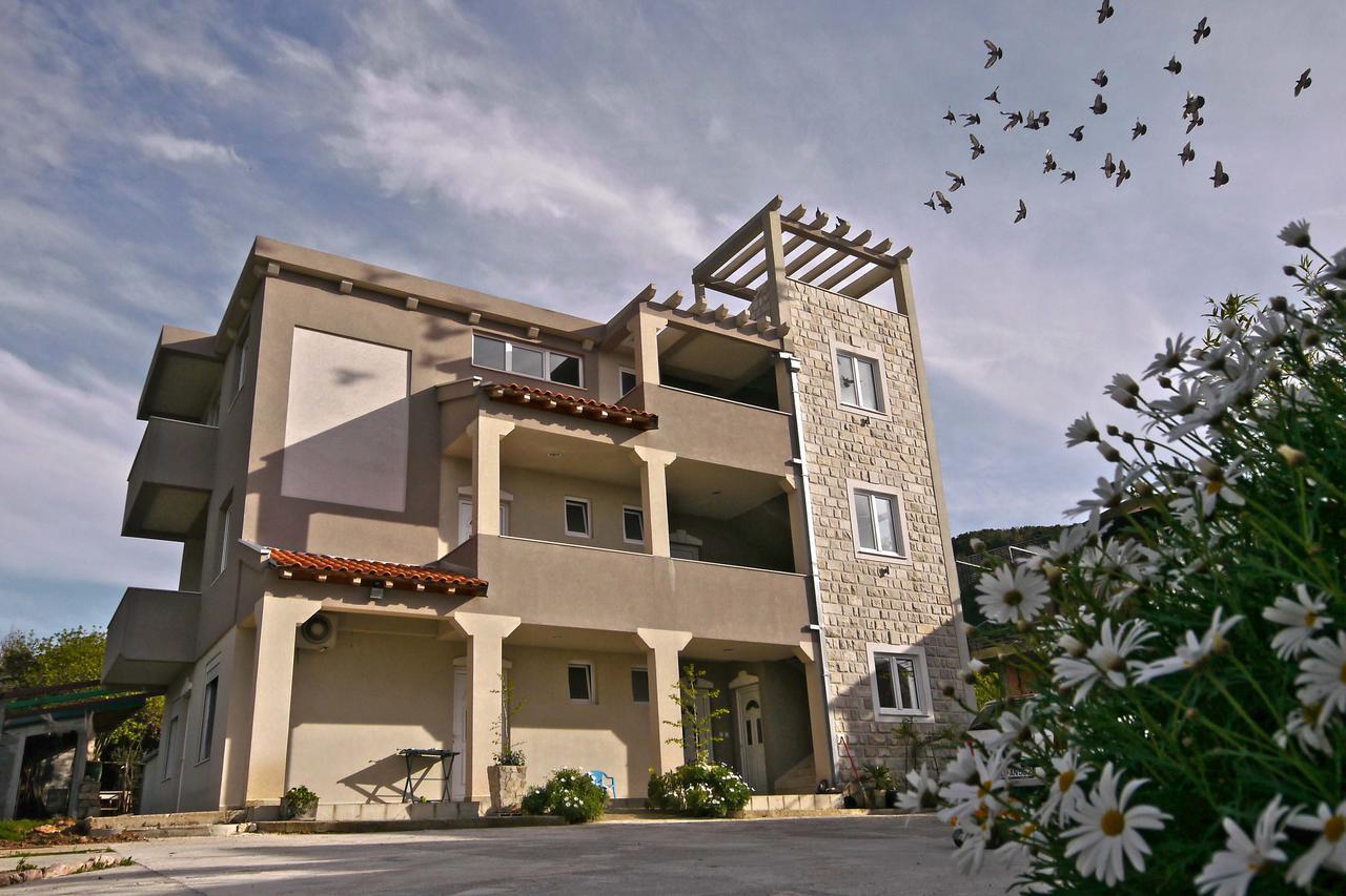 Mirta Apartments Family Farm Budva Eksteriør billede