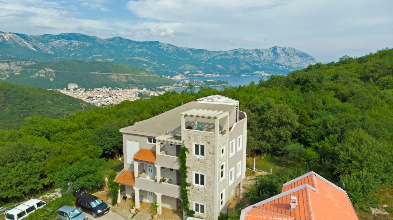 Mirta Apartments Family Farm Budva Eksteriør billede