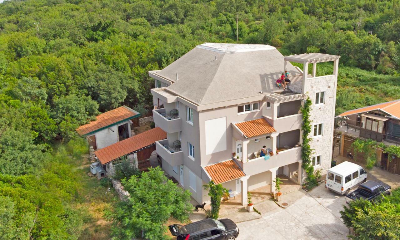 Mirta Apartments Family Farm Budva Eksteriør billede